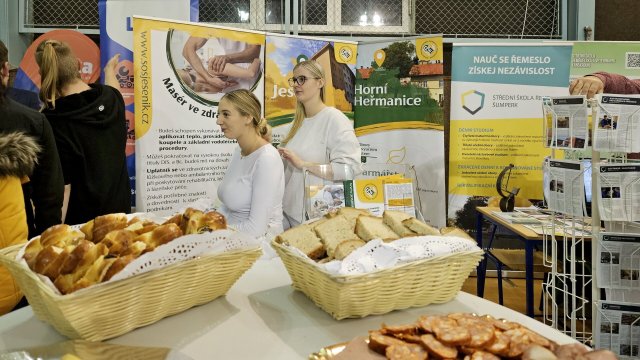 setkani-se-zastupci-skol-2024-28